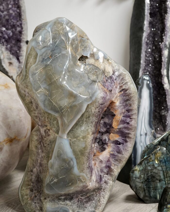 Rare XL Agate with Amethyst & Hematite from Madagascar