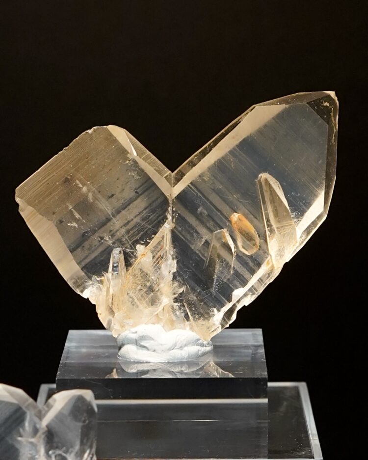 Japan law twin quartz
