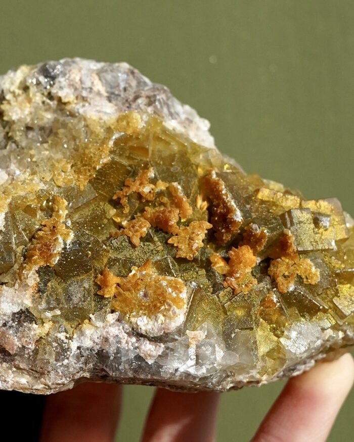 iridescent fluorite