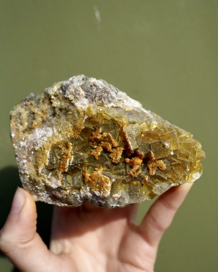 iridescent fluorite
