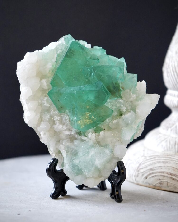 fluorite on quartz riemvasmaak