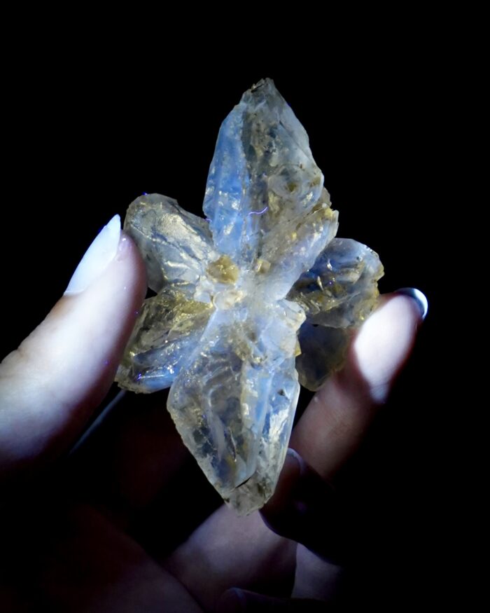 BLUE MOON SELENITE